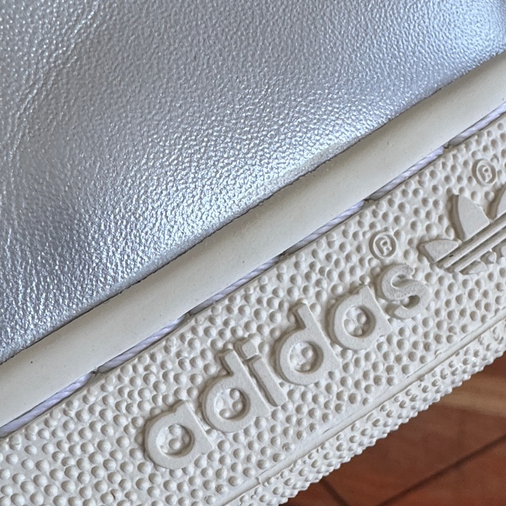 Stan Smith Adidas  Silver Sneakers men 9.5 - Picture 10 of 12